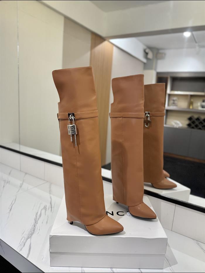 20251128174450185 590